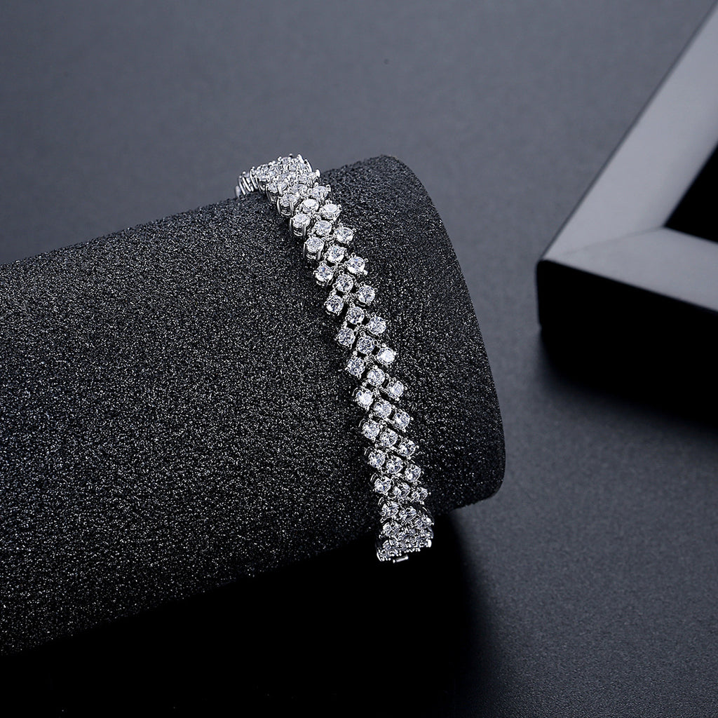Copper Inlaid Zircon Crystal Bracelet Fashion Simple
