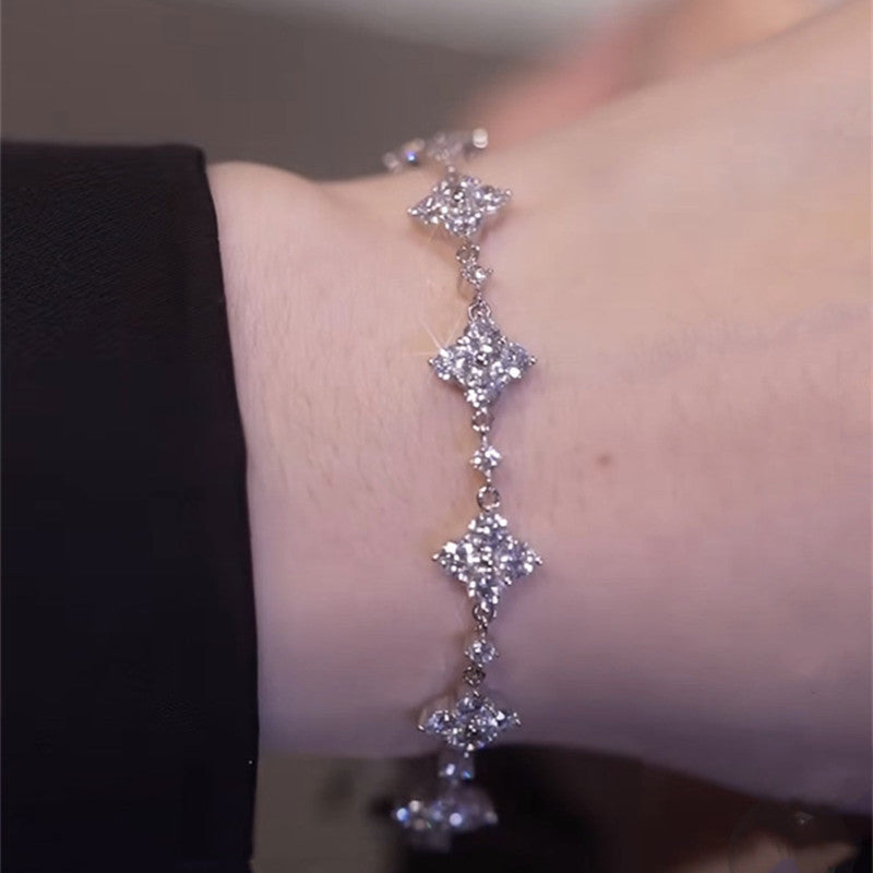 Micro Zircon Inlaid Flower Bracelet For Ladies