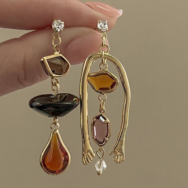 Retro Niche Minimalist-style Asymmetric Zircon Stud Earrings